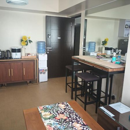 Nice Corner Ayala 1 Bedroom Condo At Heart Of Davao City With Hi Speed Wi Fi Internet 외부 사진