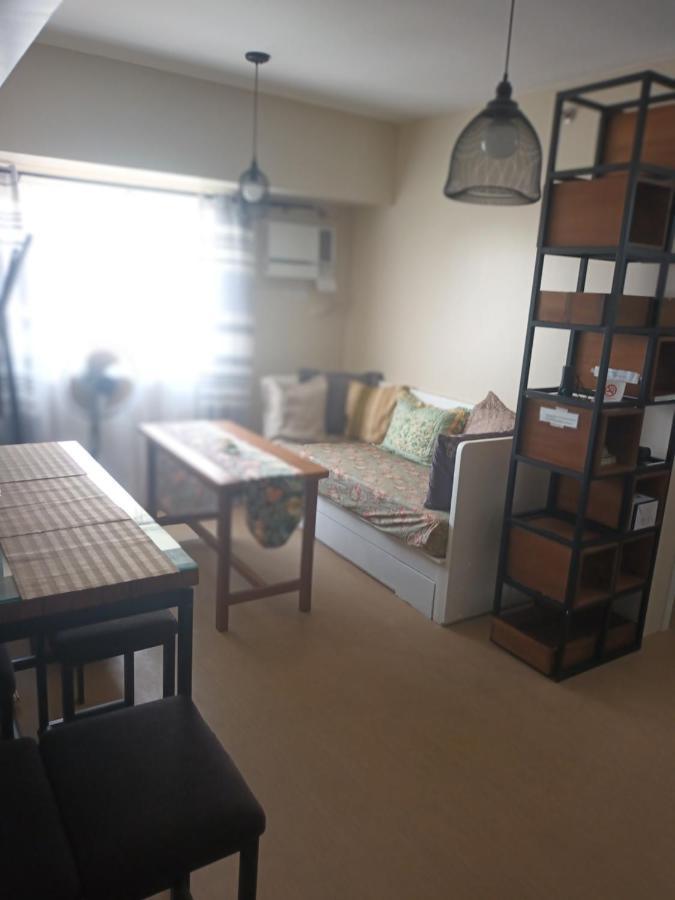 Nice Corner Ayala 1 Bedroom Condo At Heart Of Davao City With Hi Speed Wi Fi Internet 외부 사진
