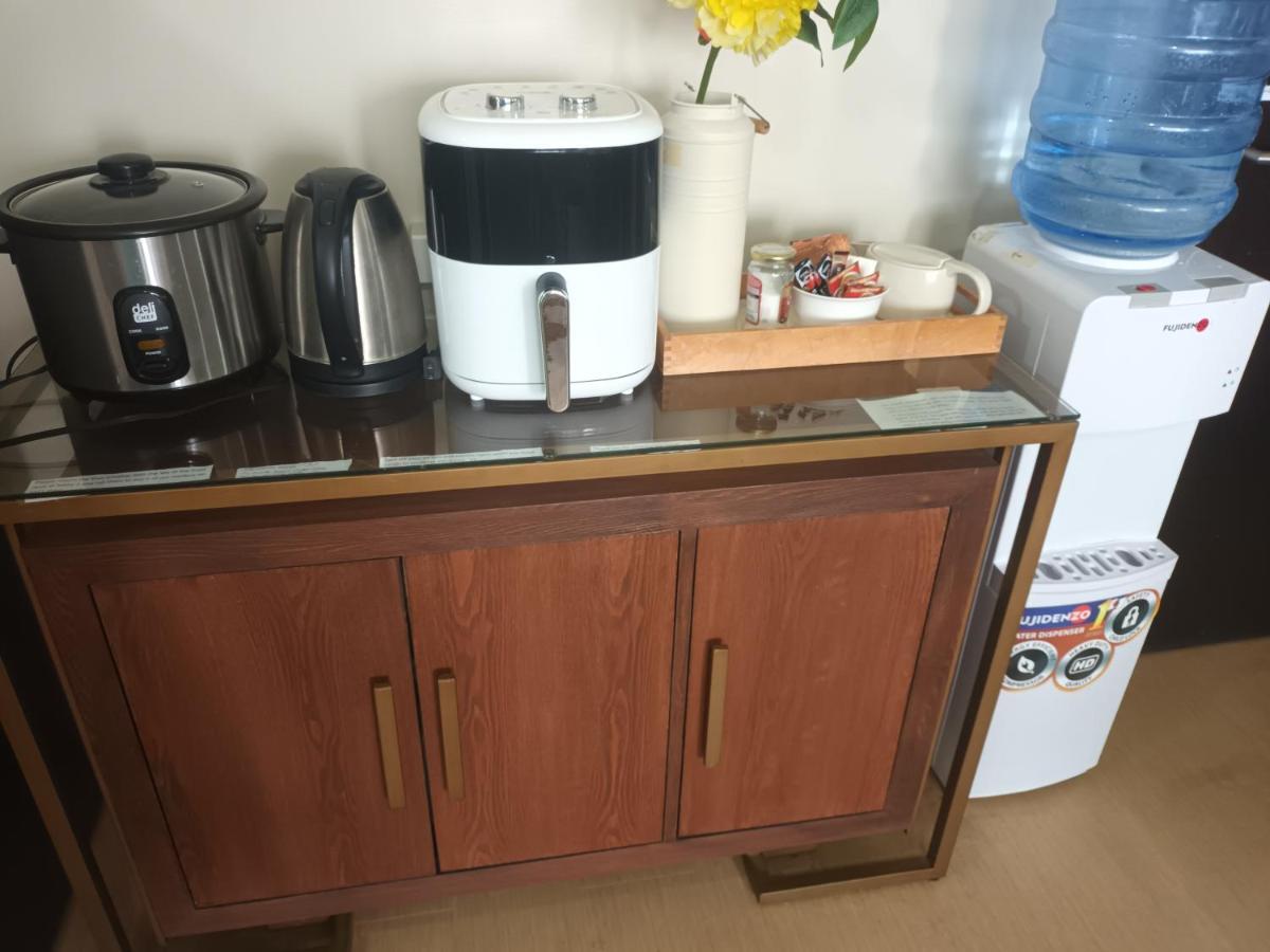 Nice Corner Ayala 1 Bedroom Condo At Heart Of Davao City With Hi Speed Wi Fi Internet 외부 사진