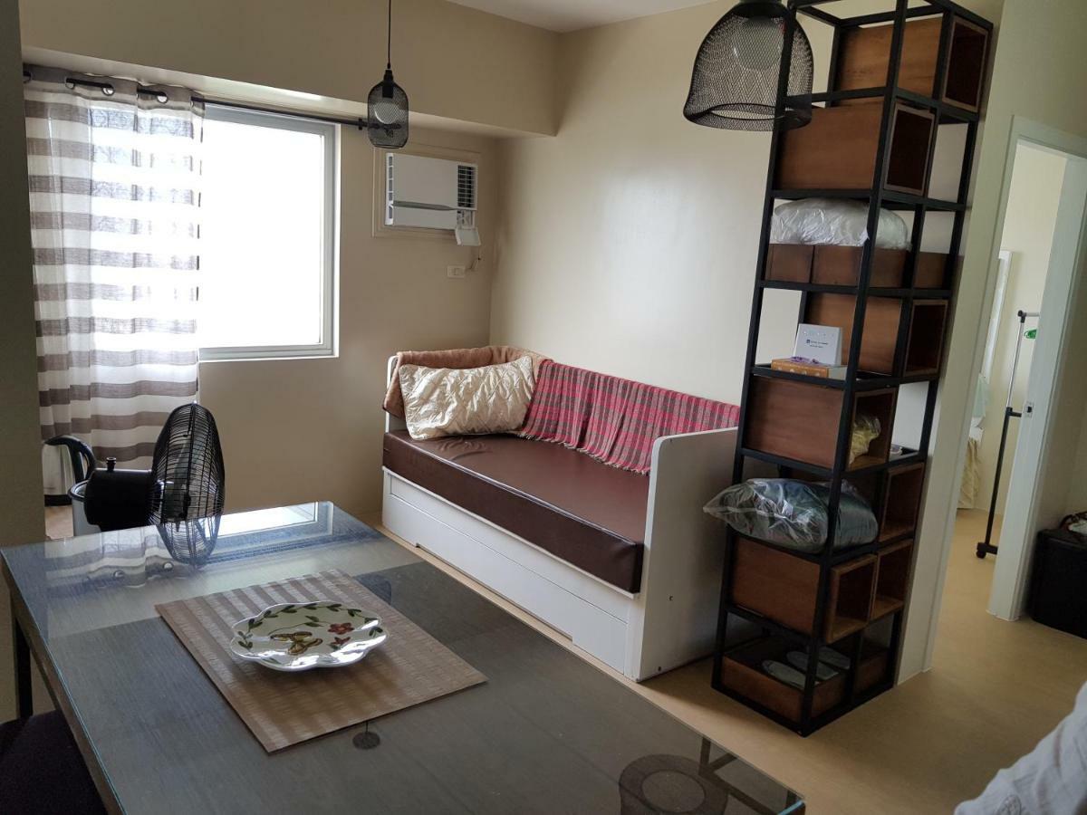 Nice Corner Ayala 1 Bedroom Condo At Heart Of Davao City With Hi Speed Wi Fi Internet 외부 사진