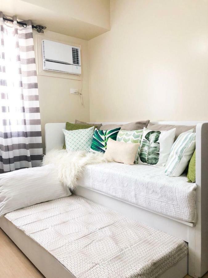 Nice Corner Ayala 1 Bedroom Condo At Heart Of Davao City With Hi Speed Wi Fi Internet 외부 사진